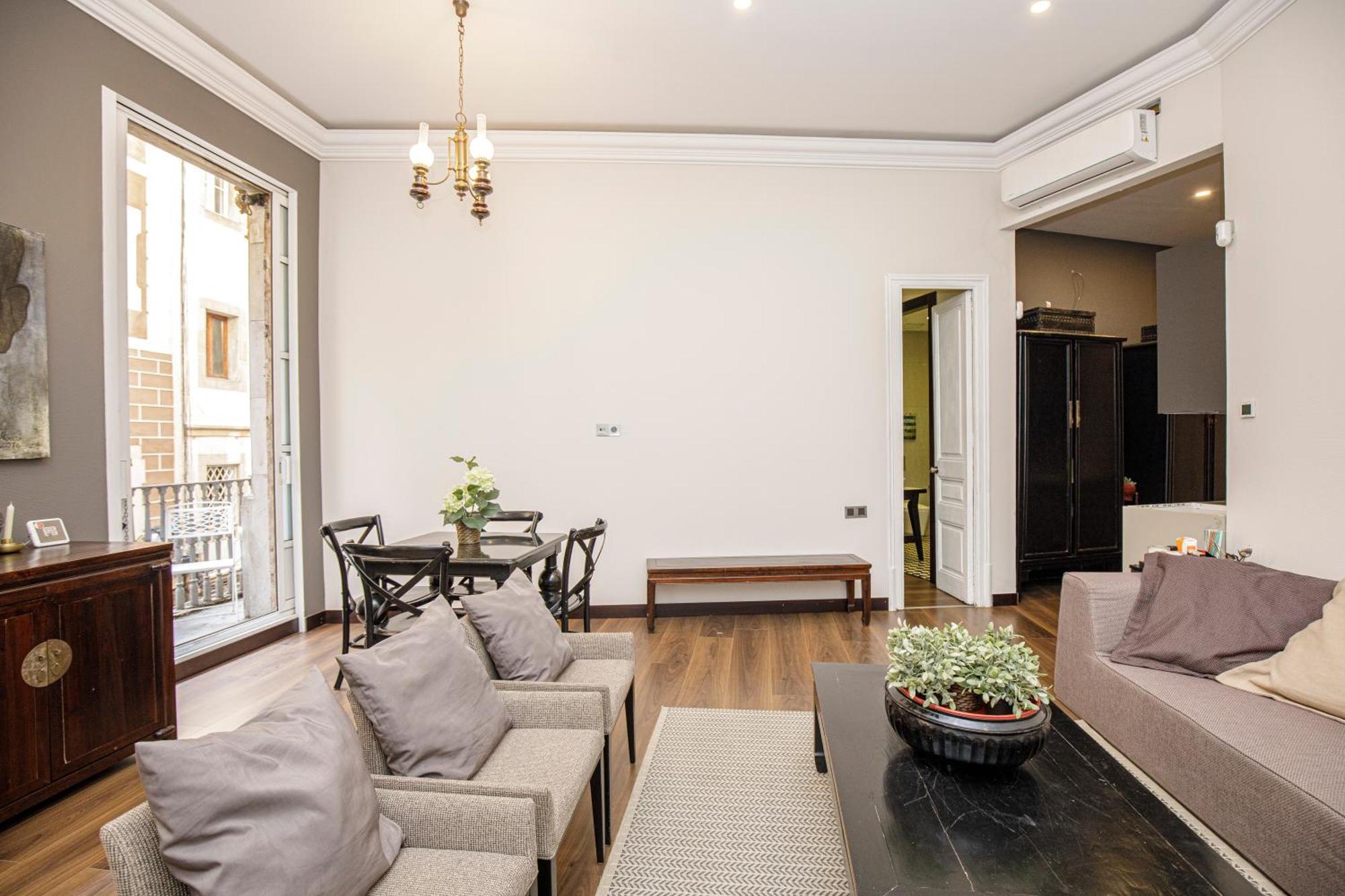 Apartment Beautiful Trendy Spacious Very Location